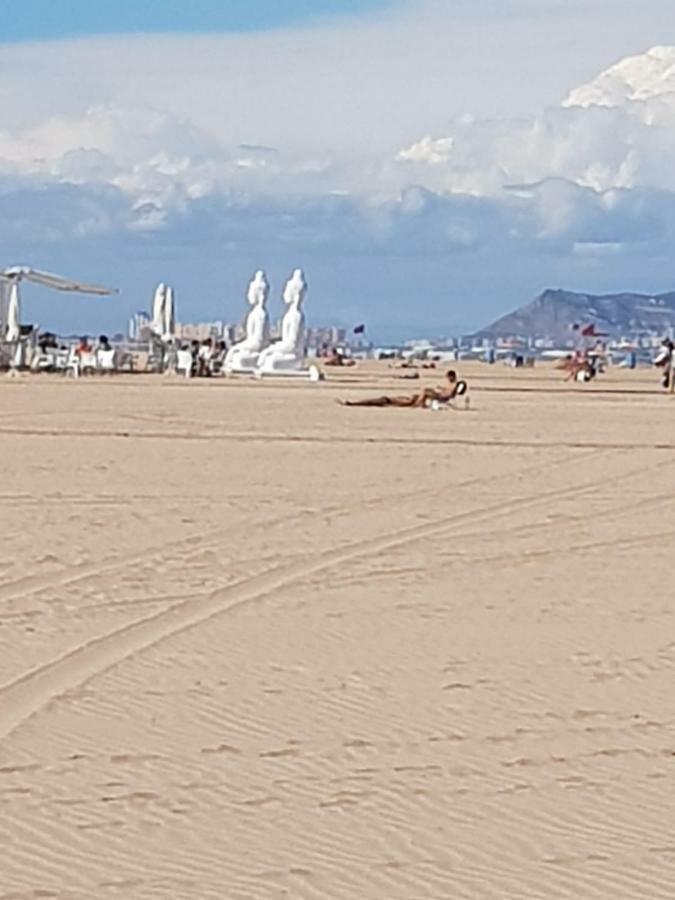 Chillout Grau De Gandia- Attico Para 6 Personas Invitamos Familias Y Jovenes, Dos Banos Esterno foto